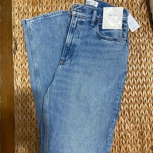 Abercrombie 90’s Straight Leg Ultra High Rise Curve Love